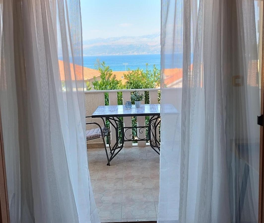 Apartman Mediterraneo Supetar Eksteriør billede